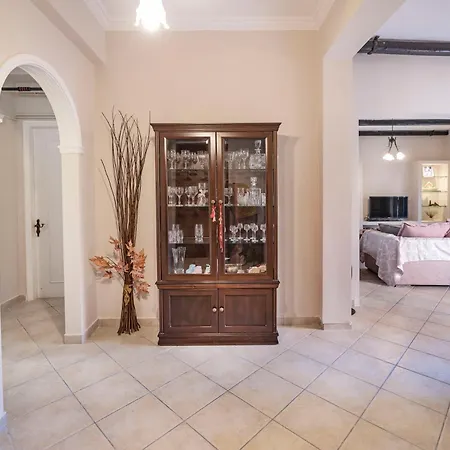 아파트 Corfu Old Town 100m2